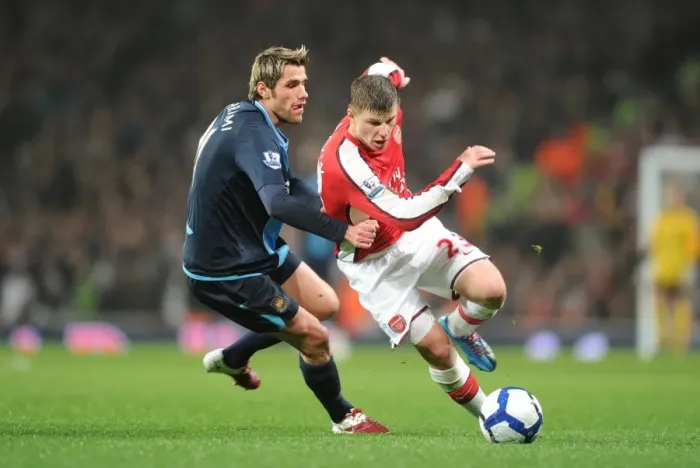 Framed Print : Arsenal's Arshavin Scores Twice in 2:0 Victory over West Ham