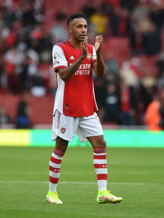 Framed Print : Arsenal's Aubameyang Celebrates with Fans after Arsenal vs. Chelsea Victory (2021-22) Framed Print : Arsenal's Aubameyang Celebrates with Fans after Arsenal vs. Chelsea Victory (2021-22)
