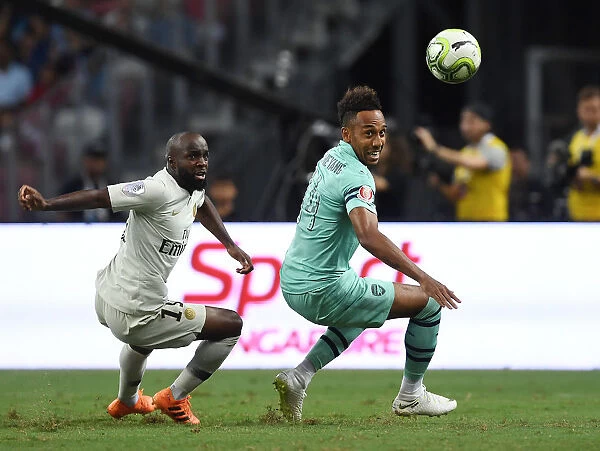 Arsenal's Aubameyang Clashes with PSG's Diarra in International Champions Cup 2018