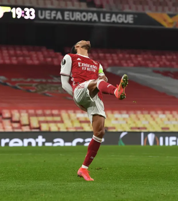 Framed Print : Arsenal's Aubameyang Expresses Frustration in Empty Emirates During Europa League Match vs. Olympiacos