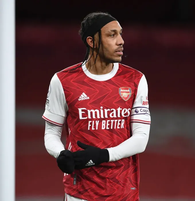 Framed Print : Arsenal's Aubameyang Faces Liverpool in Empty Emirates Stadium - Premier League 2021 Framed Print : Arsenal's Aubameyang Faces Liverpool in Empty Emirates Stadium - Premier League 2021