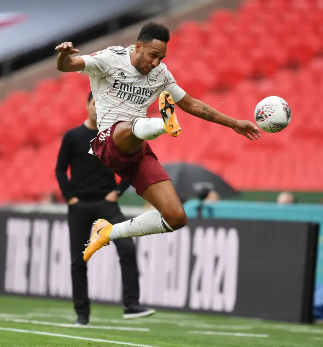 Framed Print : Arsenal's Aubameyang Faces Liverpool in FA Community Shield Showdown