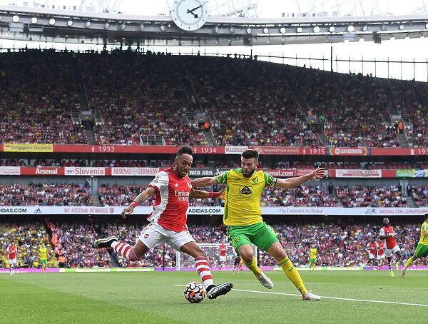 Arsenal's Aubameyang Faces Norwich Defense in Premier League Clash