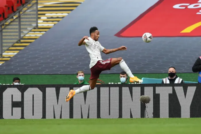 Framed Print : Arsenal's Aubameyang Faces Off Against Liverpool in FA Community Shield Showdown