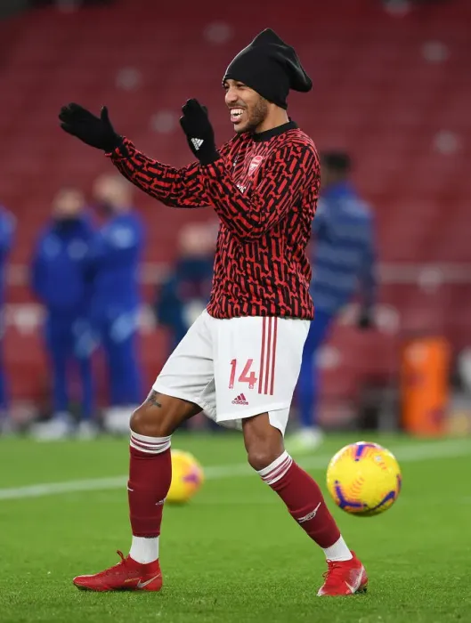 Framed Print : Arsenal's Aubameyang Gears Up for Arsenal v Chelsea Clash (2020-21) Framed Print : Arsenal's Aubameyang Gears Up for Arsenal v Chelsea Clash (2020-21)