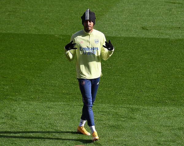 Arsenal's Aubameyang Gears Up for Leicester Showdown in Empty Emirates Stadium (2020-21)