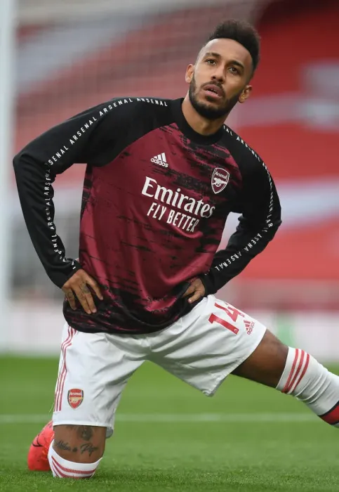 Framed Print : Arsenal's Aubameyang Gears Up: Arsenal FC vs Leicester City, Premier League 2019-20 Framed Print : Arsenal's Aubameyang Gears Up: Arsenal FC vs Leicester City, Premier League 2019-20