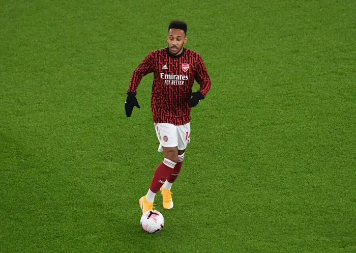 Framed Print : Arsenal's Aubameyang Gears Up: Arsenal vs Aston Villa, Premier League 2020-21 Framed Print : Arsenal's Aubameyang Gears Up: Arsenal vs Aston Villa, Premier League 2020-21