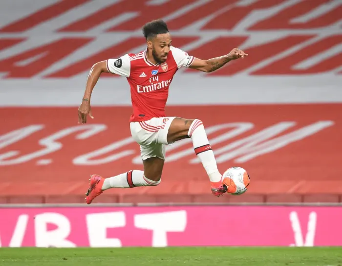 Framed Print : Arsenal's Aubameyang Goes Head-to-Head with Leicester City in Premier League Clash Framed Print : Arsenal's Aubameyang Goes Head-to-Head with Leicester City in Premier League Clash