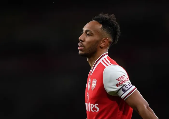 Framed Print : Arsenal's Aubameyang Goes Head-to-Head with Manchester City in Premier League Battle