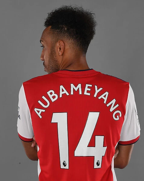 Arsenal's Aubameyang Kicks Off New Season at Training Ground