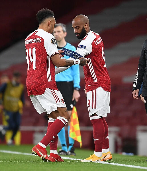 Arsenal's Aubameyang and Lacazette Pass the Captaincy in Empty Europa League Semi-Final