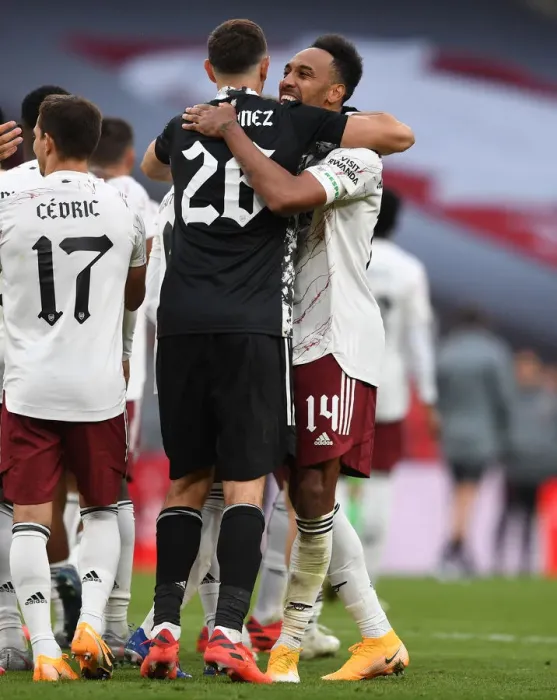 Framed Print : Arsenal's Aubameyang and Martinez: FA Community Shield Champions Celebrate Victory over Liverpool
