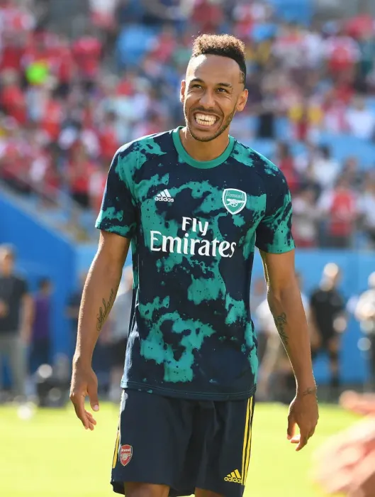 Framed Print : Arsenal's Aubameyang Prepares for Action against ACF Fiorentina in 2019 International Champions Cup, Charlotte