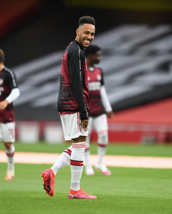 Framed Print : Arsenal's Aubameyang Prepares for Empty Arsenal FC vs. Liverpool FC Clash (2019-20) Framed Print : Arsenal's Aubameyang Prepares for Empty Arsenal FC vs. Liverpool FC Clash (2019-20)