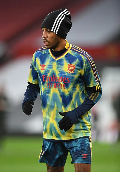 Arsenal's Aubameyang Prepares for Manchester United Clash in Empty Old Trafford (2020-21 Premier League)