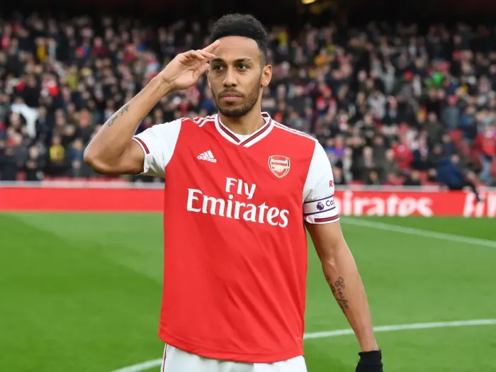 Framed Print : Arsenal's Aubameyang Readies for Arsenal vs. Everton Clash