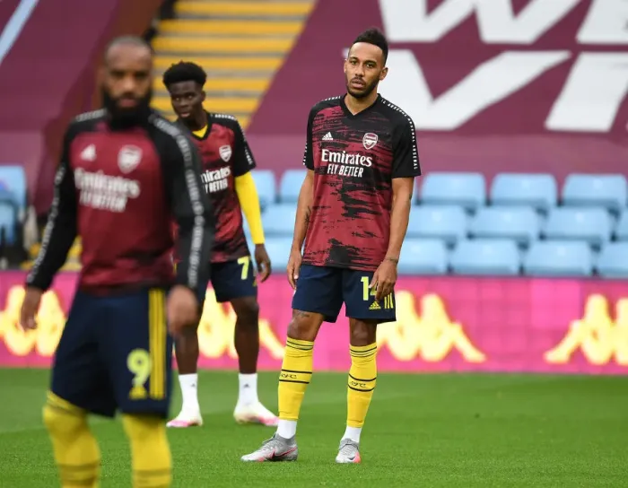 Framed Print : Arsenal's Aubameyang Ready for Aston Villa Clash in Premier League (2019-20) Framed Print : Arsenal's Aubameyang Ready for Aston Villa Clash in Premier League (2019-20)