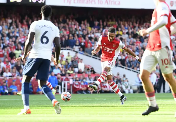 Framed Print : Arsenal's Aubameyang Scores Brace: Arsenal Defeats Tottenham in Thrilling 2021-22 Premier League Showdown Framed Print : Arsenal's Aubameyang Scores Brace: Arsenal Defeats Tottenham in Thrilling 2021-22 Premier League Showdown