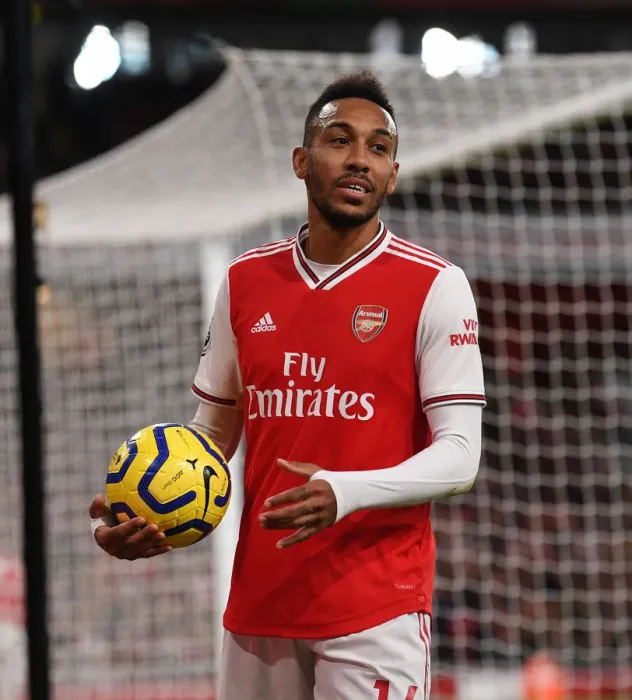 Framed Print : Arsenal's Aubameyang Scores Brilliant Goal: Arsenal vs. Crystal Palace (2019-20)