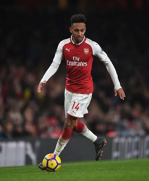 Arsenal's Aubameyang Scores the Difference in Thrilling Arsenal vs. Everton Clash