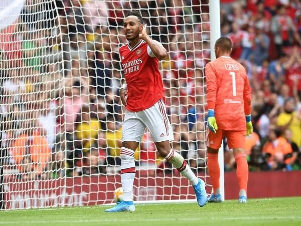 Arsenal's Aubameyang Scores in Emirates Cup Victory over Olympique Lyonnais
