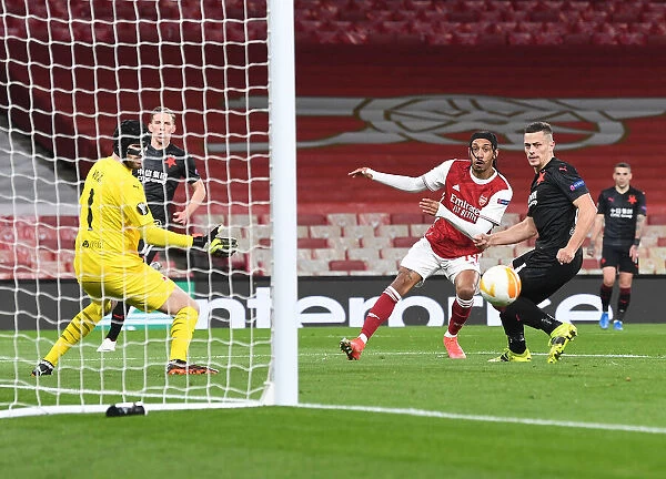 Arsenal's Aubameyang Scores Alone in Empty Emirates Stadium - Arsenal FC vs Slavia Praha, UEFA Europa League Quarterfinal (2021)