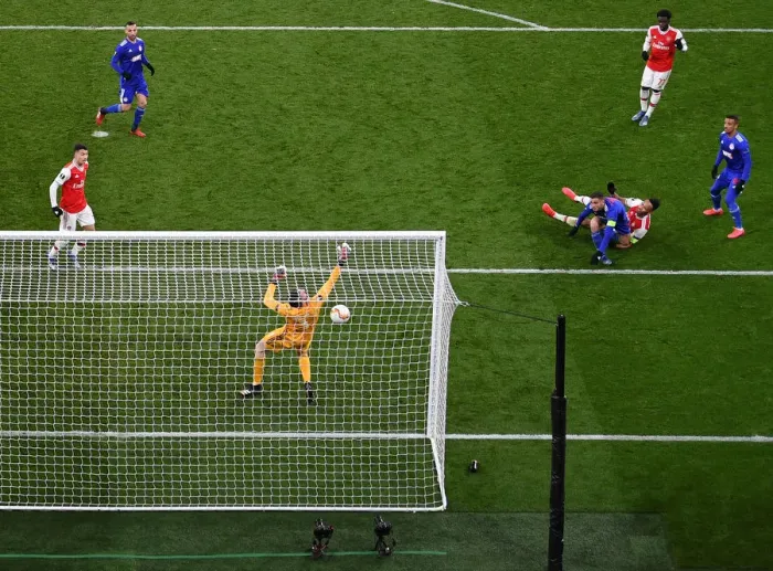 Framed Print : Arsenal's Aubameyang Scores Europa League Winner: Overpowering Olympiacos at Emirates Stadium