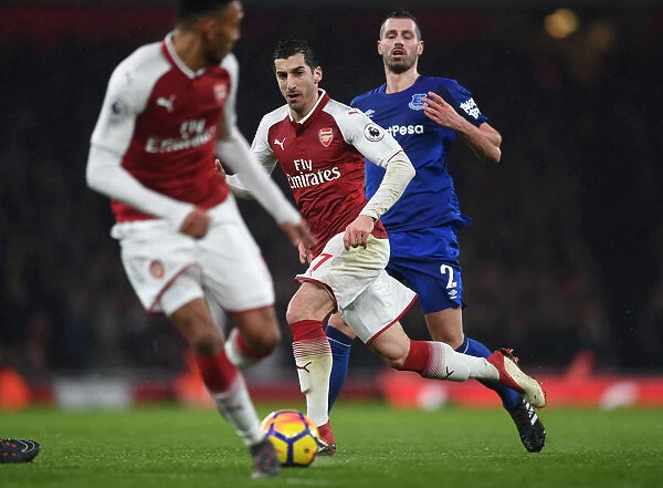Arsenal's Aubameyang Scores Past Schneiderlin in Premier League Clash with Everton