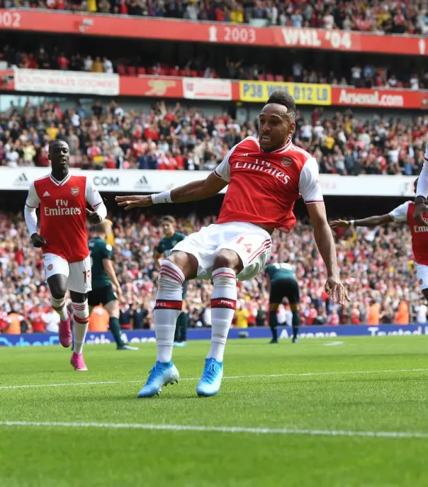 Framed Print : Arsenal's Aubameyang Scores Second Goal in Premier League Victory Against Burnley