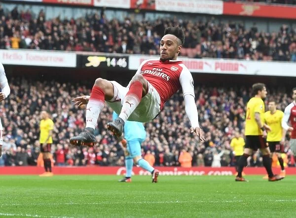 Arsenal's Aubameyang Scores His Second Goal Against Watford (2017-18)