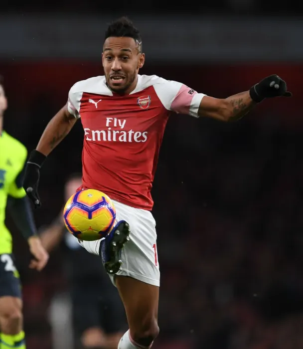 Framed Print : Arsenal's Aubameyang Scores Stunner in Premier League Win vs. Huddersfield Framed Print : Arsenal's Aubameyang Scores Stunner in Premier League Win vs. Huddersfield
