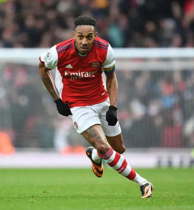 Framed Print : Arsenal's Aubameyang Scores Stunner in Premier League Win vs. Newcastle United