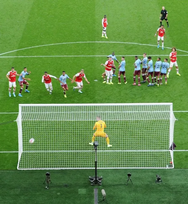 Framed Print : Arsenal's Aubameyang Scores Stunning Free-Kick: Arsenal 3-0 Aston Villa (Premier League 2019-20)