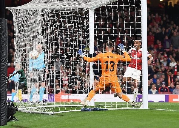 Arsenal's Aubameyang Scores Thrilling Third Goal in Europa League Semi-Final Against Valencia