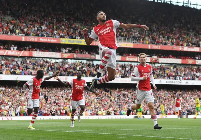 Framed Print : Arsenal's Aubameyang Scores in Victory over Norwich City (2021-22) Framed Print : Arsenal's Aubameyang Scores in Victory over Norwich City (2021-22)