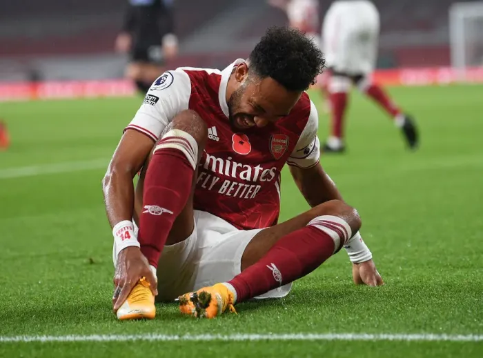 Framed Print : Arsenal's Aubameyang Shines in Arsenal vs. Aston Villa Premier League Clash (2020-21) Framed Print : Arsenal's Aubameyang Shines in Arsenal vs. Aston Villa Premier League Clash (2020-21)