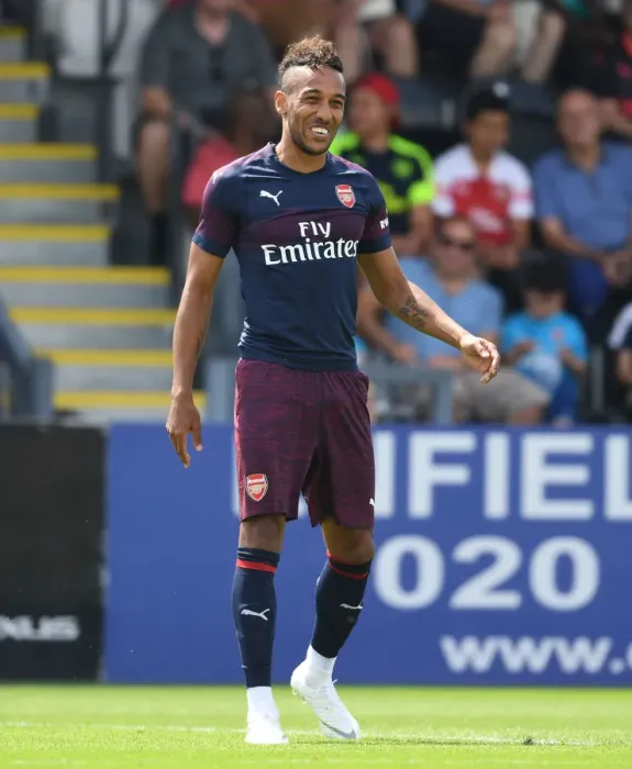 Framed Print : Arsenal's Aubameyang Shines in Borehamwood Friendly (2018-19) Framed Print : Arsenal's Aubameyang Shines in Borehamwood Friendly (2018-19)