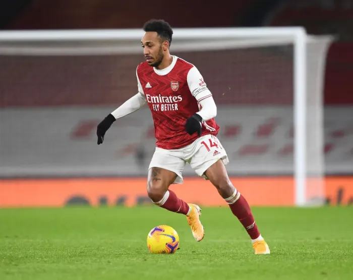 Framed Print : Arsenal's Aubameyang Shines in Empty Emirates Against Crystal Palace (2020-21) Framed Print : Arsenal's Aubameyang Shines in Empty Emirates Against Crystal Palace (2020-21)