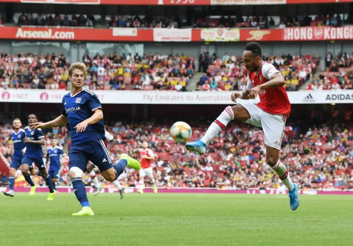 Framed Print : Arsenal's Aubameyang Shines in Emirates Cup Clash Against Olympique Lyonnais