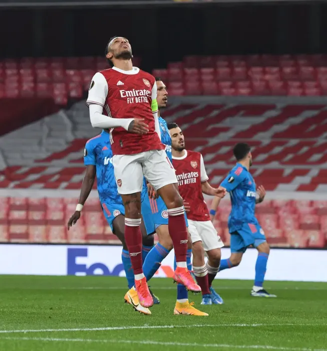 Framed Print : Arsenal's Aubameyang Shines in Empty Emirates Against Olympiacos - UEFA Europa League 2021