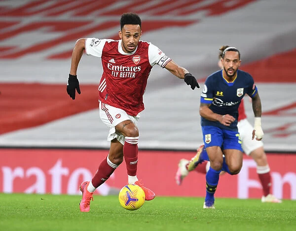 Arsenal's Aubameyang Shines in Empty Emirates Against Southampton (2020-21)