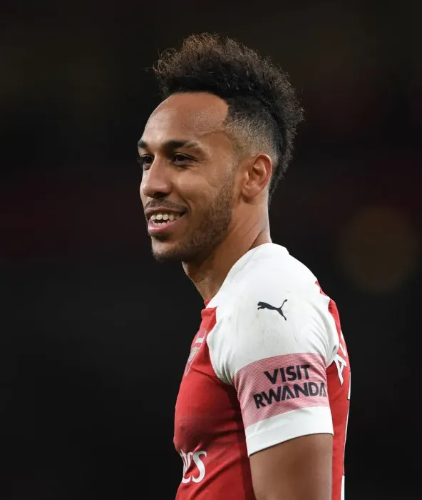 Framed Print : Arsenal's Aubameyang Shines in Premier League Clash Against Fulham