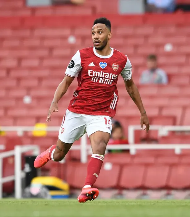 Framed Print : Arsenal's Aubameyang Shines in Showdown: Arsenal FC vs. Watford FC (2019-20)