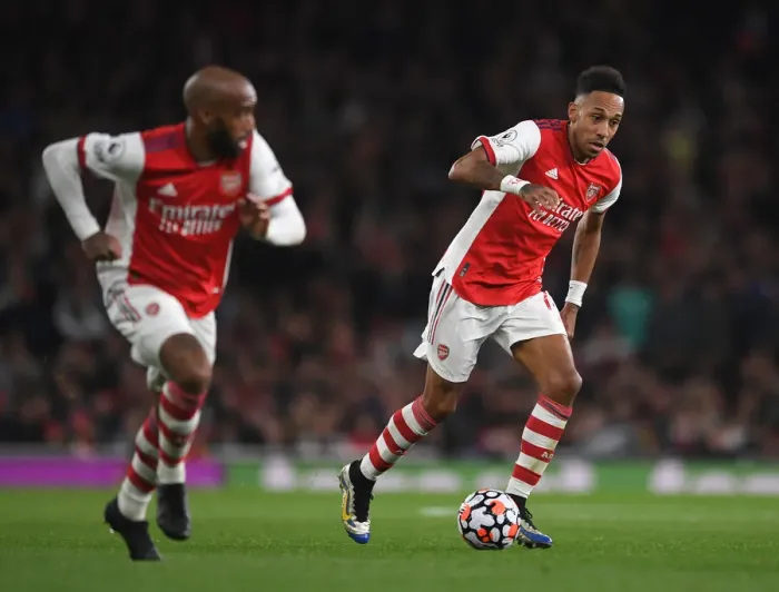 Framed Print : Arsenal's Aubameyang Stars in Arsenal vs. Aston Villa Clash (2021-22)