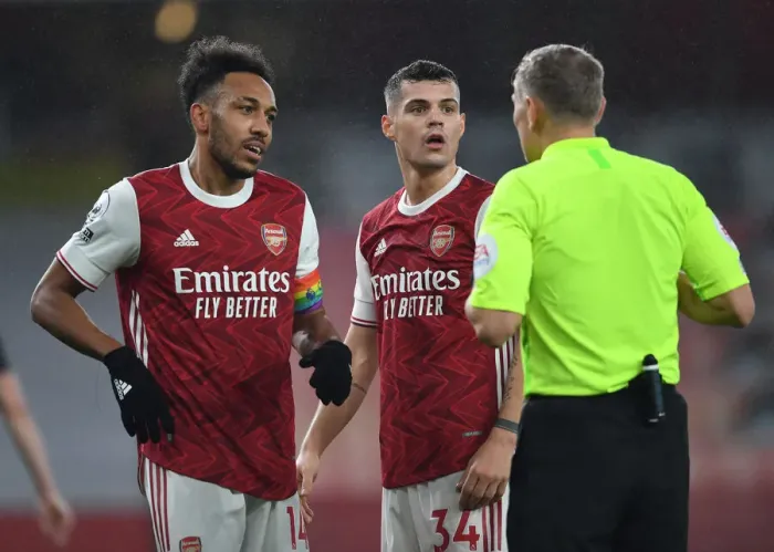Framed Print : Arsenal's Aubameyang and Xhaka Argue with Referee during Arsenal v Burnley Match, 2020-21 Premier League Framed Print : Arsenal's Aubameyang and Xhaka Argue with Referee during Arsenal v Burnley Match, 2020-21 Premier League