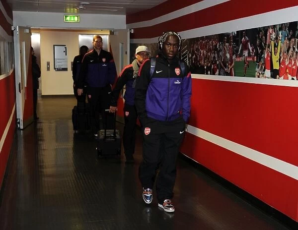 Arsenal's Bacary Sagna Ready for Arsenal vs. Queens Park Rangers Clash (2012-13)