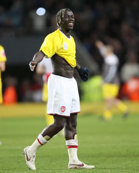 Framed Print : Arsenal's Bacary Sagna Shines: 4-0 FA Cup Victory Over Cardiff City Framed Print : Arsenal's Bacary Sagna Shines: 4-0 FA Cup Victory Over Cardiff City