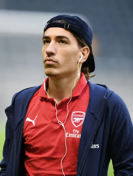 Framed Print : Arsenal's Battle-Ready Hector Bellerin: Gunning for Victory Against SS Lazio (2018-19 Pre-Season)