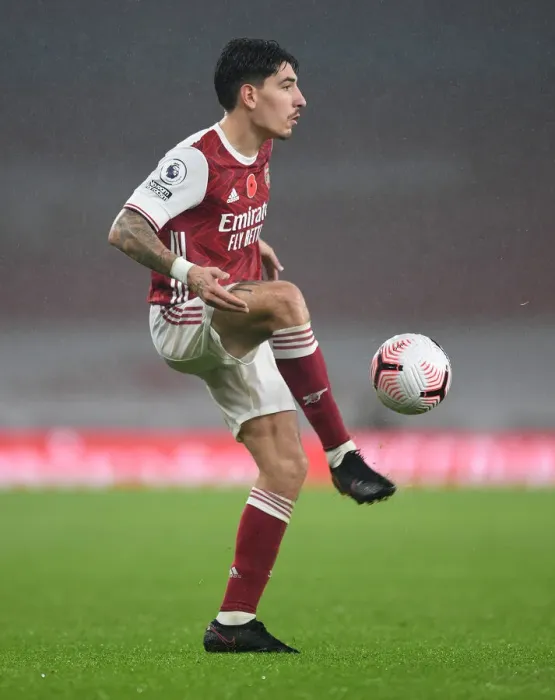 Framed Print : Arsenal's Bellerin in Action against Aston Villa in the Premier League (2020-21) Framed Print : Arsenal's Bellerin in Action against Aston Villa in the Premier League (2020-21)
